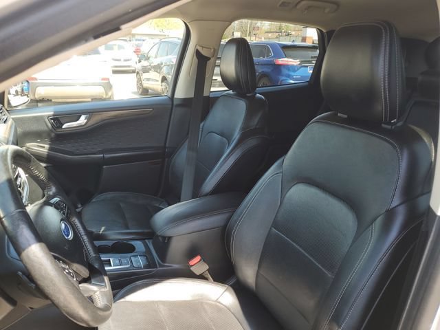 Used 2020 Ford Escape Titanium AWD/4WD image 5