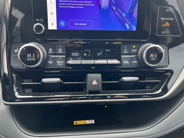 Used 2023 Toyota Highlander XLE image 17