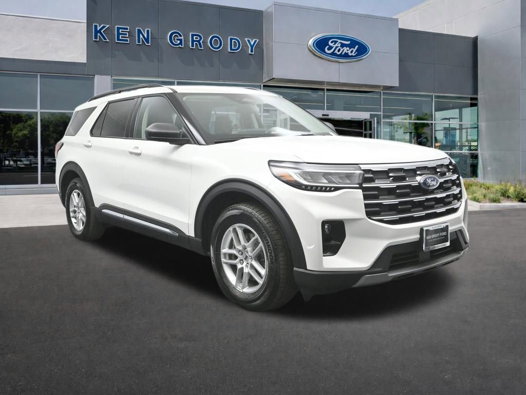 New 2025 Ford Explorer Active w/ Active Comfort Package image 1