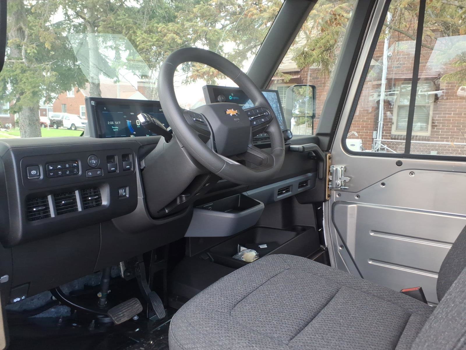 New 2026 Chevrolet Brightdrop 600 w/ Battery Pack, Extended Range AWD/4WD image 7