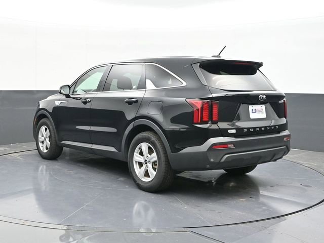 Used 2021 Kia Sorento LX image 9