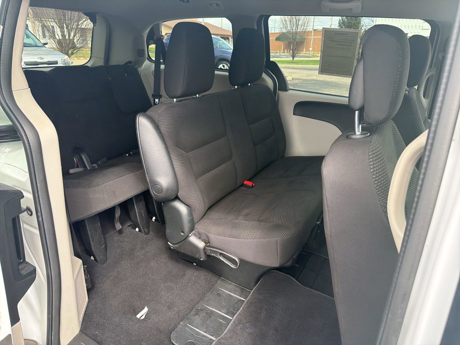 Used 2020 Dodge Grand Caravan SE image 26