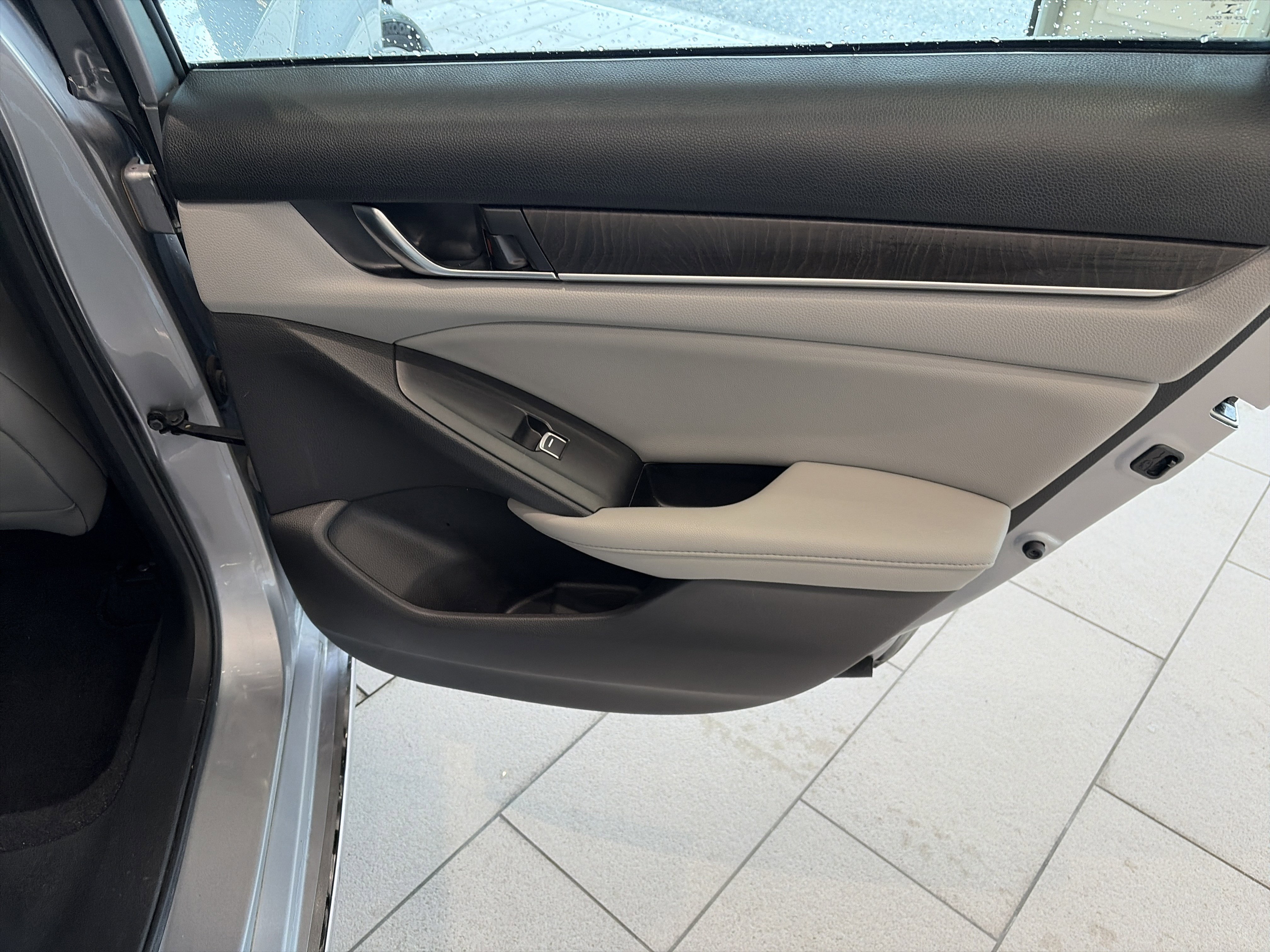 Used 2020 Honda Accord EX-L image 22