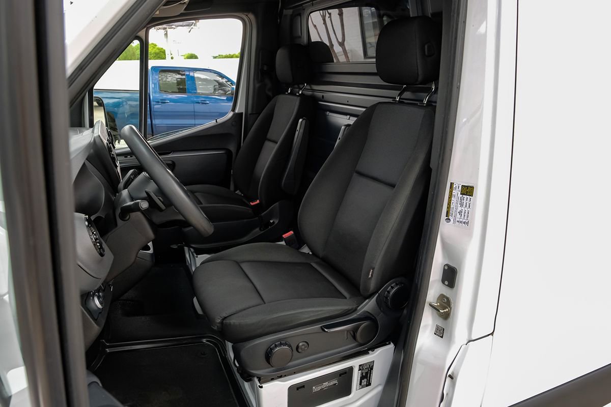 Used 2023 Mercedes-Benz Sprinter 2500 image 22