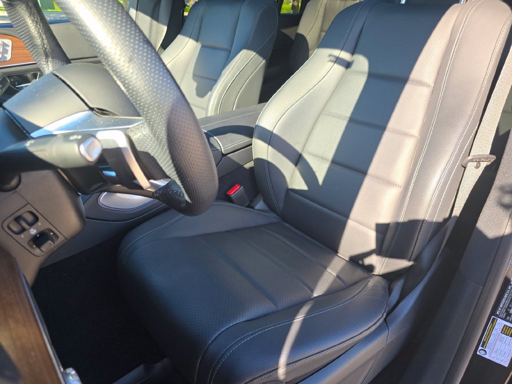 Used 2024 Mercedes-Benz GLS 450 4MATIC image 25