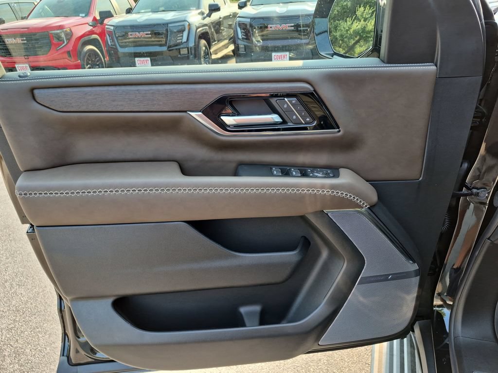 New 2026 GMC Yukon XL Denali Ultimate w/ LPO, Floor Liner Package AWD/4WD image 21