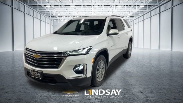 Used 2023 Chevrolet Traverse LT w/ Rear Camera Mirror Package image 5