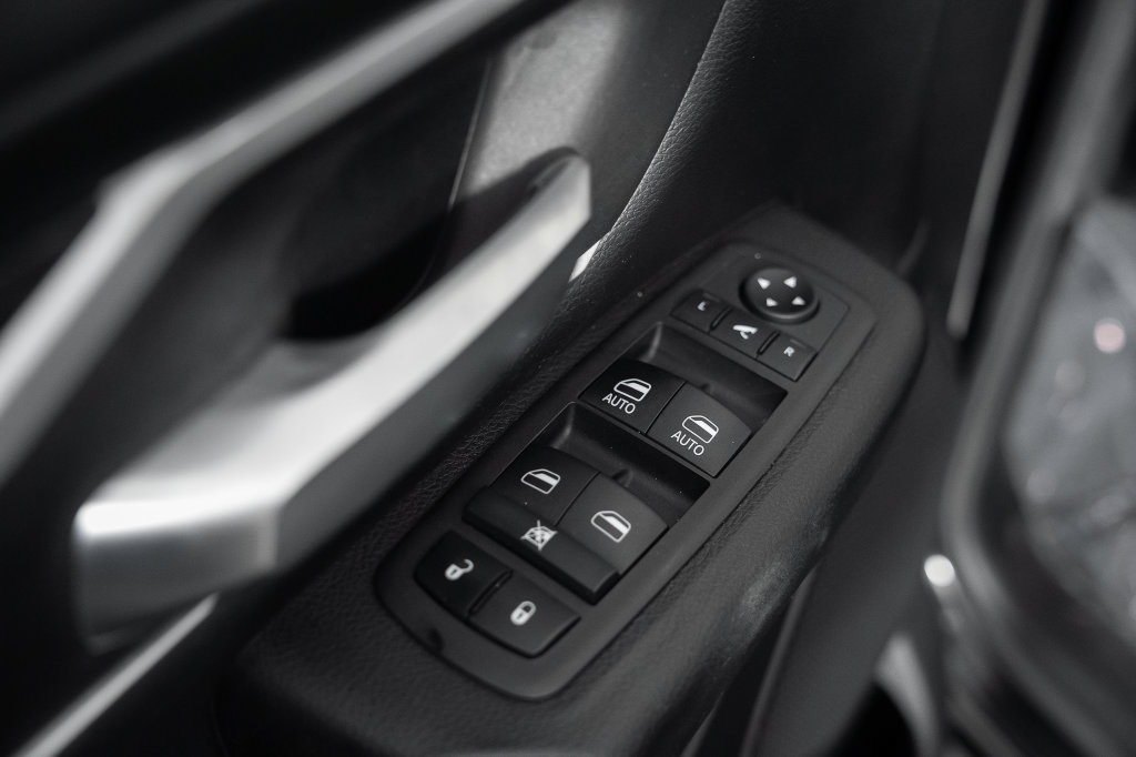 Used 2023 RAM 1500 Big Horn AWD/4WD image 37