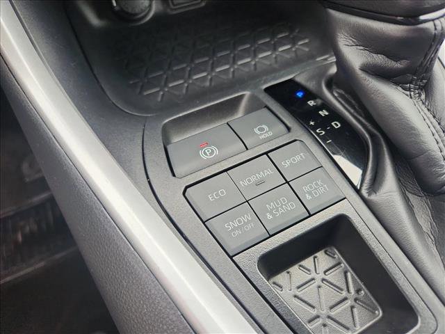 Used 2024 Toyota RAV4 LE AWD/4WD image 13