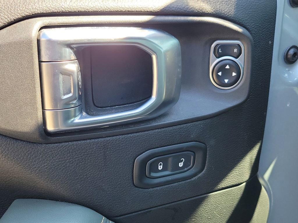 Used 2024 Jeep Wrangler High Altitude image 14