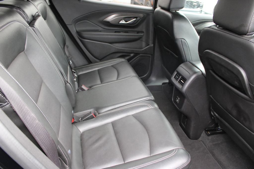 Used 2024 GMC Terrain SLT image 26
