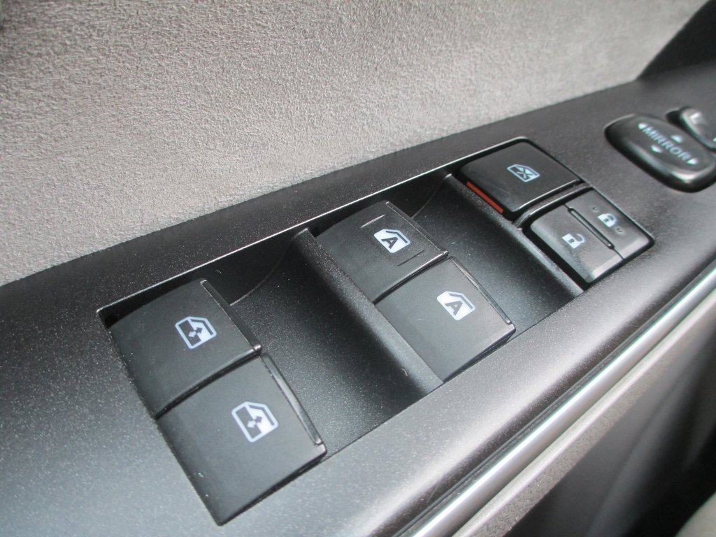 Used 2017 Toyota Camry XSE image 21