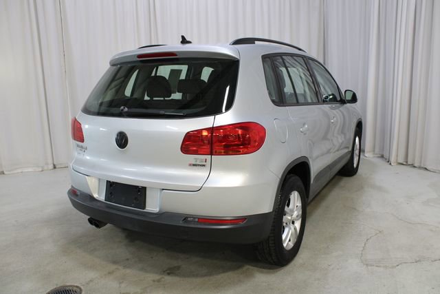 Used 2017 Volkswagen Tiguan S image 24