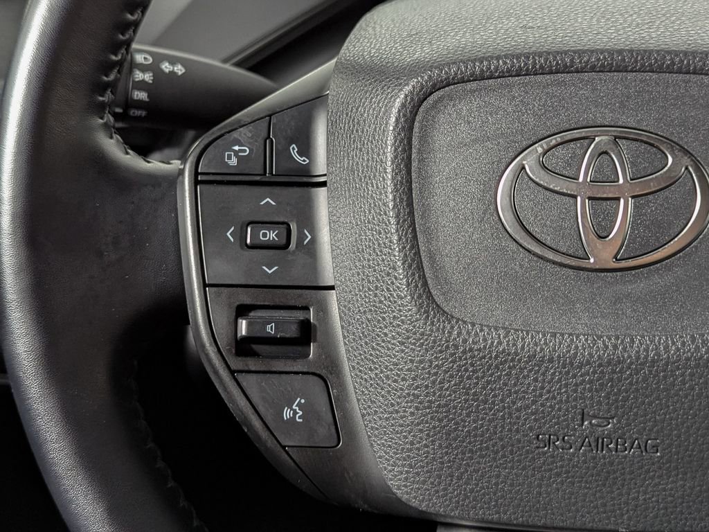 Used 2024 Toyota Prius LE image 32