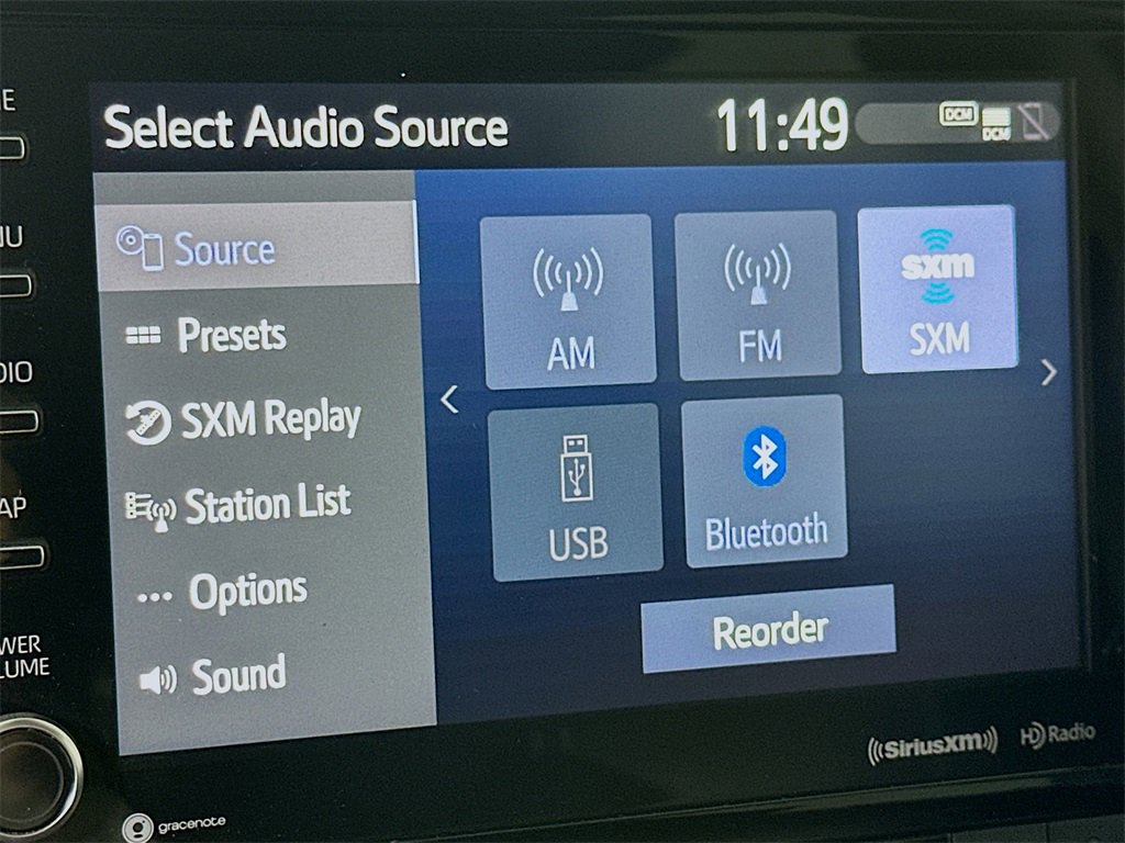 Used 2021 Toyota Highlander XLE image 28