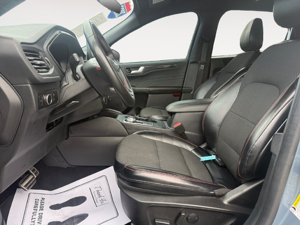 Used 2023 Ford Escape ST-Line FWD image 9