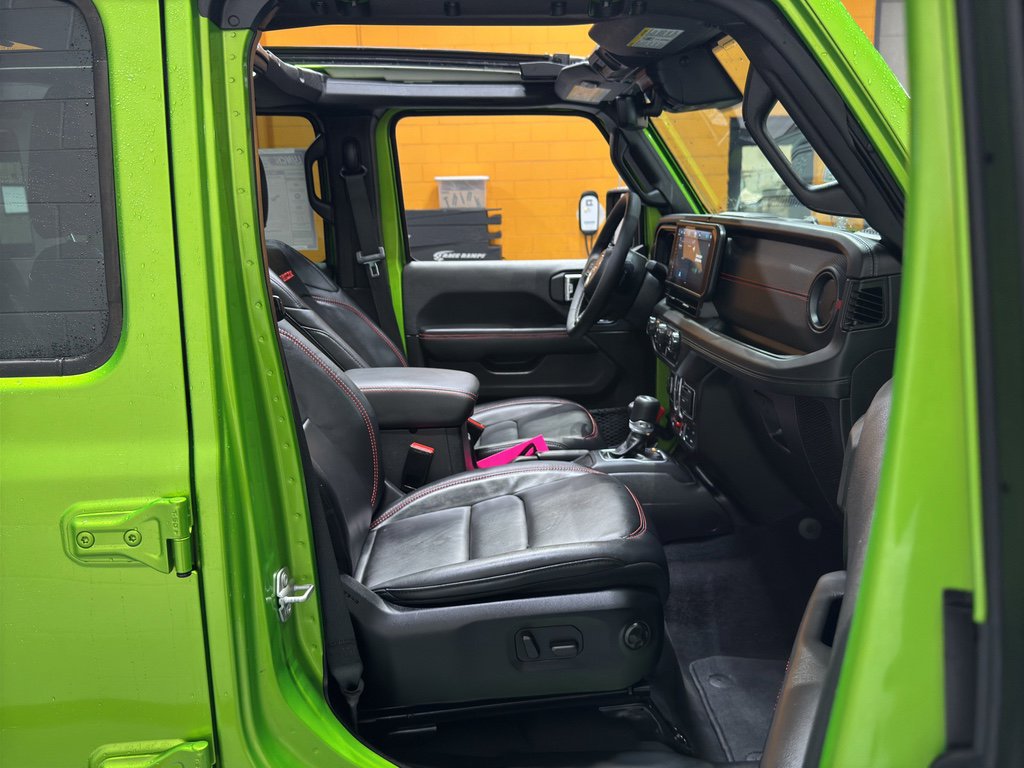 Used 2025 Jeep Wrangler Unlimited Rubicon w/ XTREMEE 35" Tire Package image 19