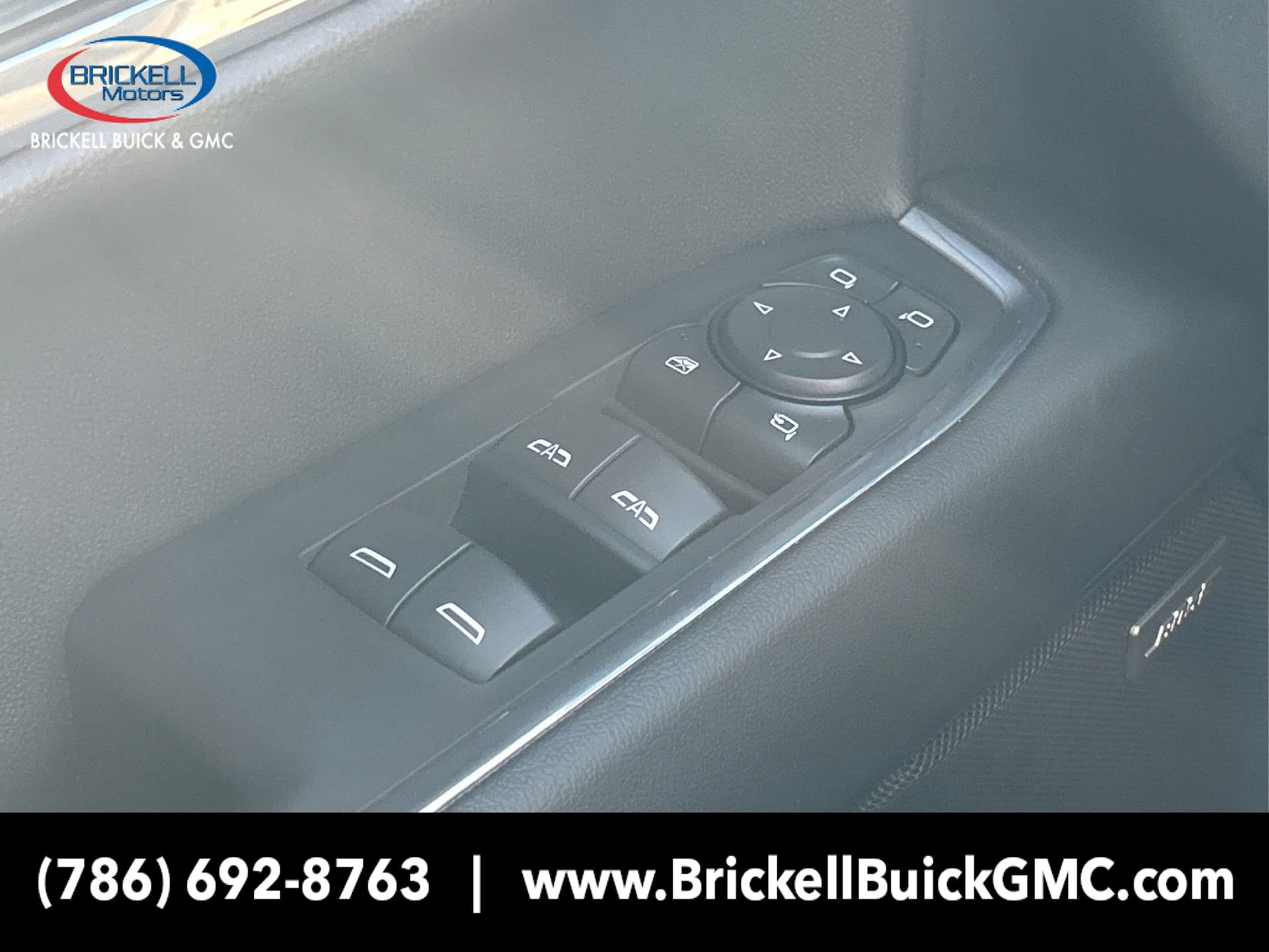 New 2025 GMC Sierra 1500 SLT w/ SLT Convenience Package image 35