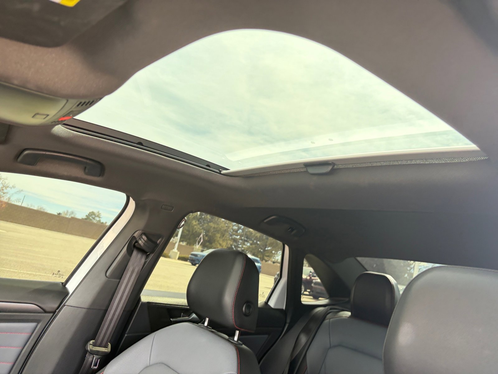 Used 2025 Volkswagen Jetta GLI Autobahn image 29