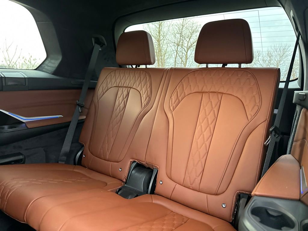 Certified 2025 BMW X7 M60i image 22