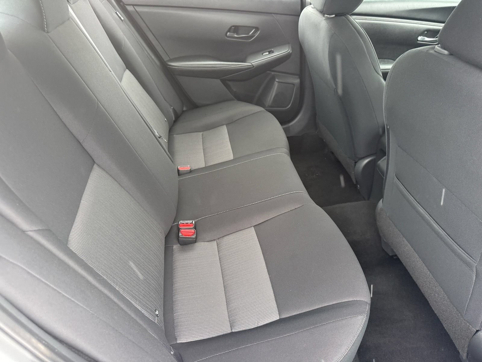 Used 2024 Nissan Sentra SV FWD image 28