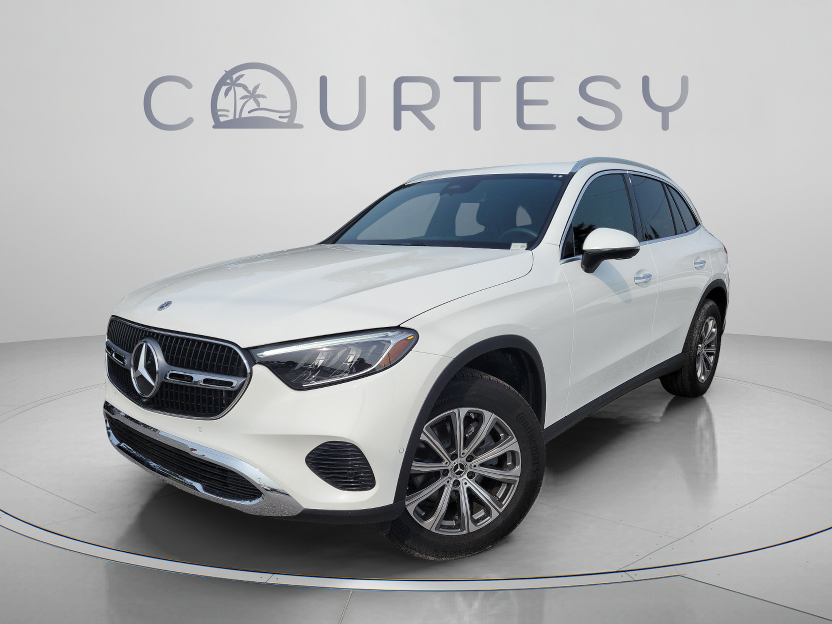 Certified 2026 Mercedes-Benz GLC 300 image 1