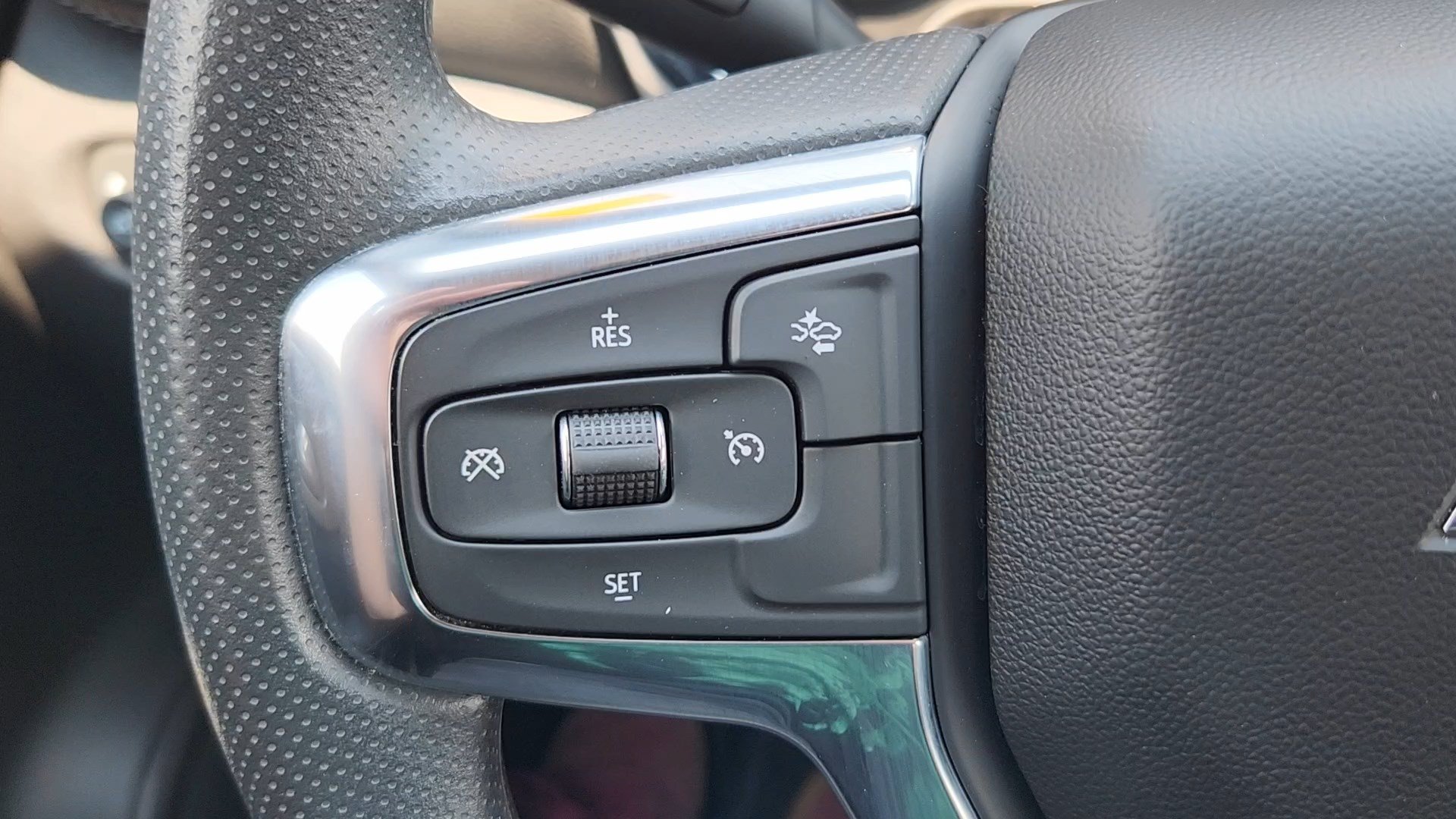 Used 2025 Chevrolet Blazer LT AWD/4WD image 12