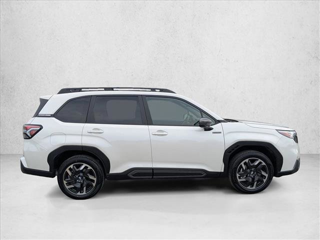 Used 2025 Subaru Forester Limited image 4
