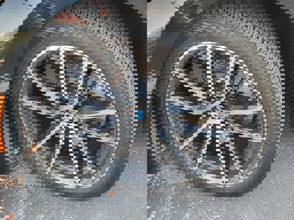 Used 2019 BMW 330i Sedan w/ Convenience Package image 2