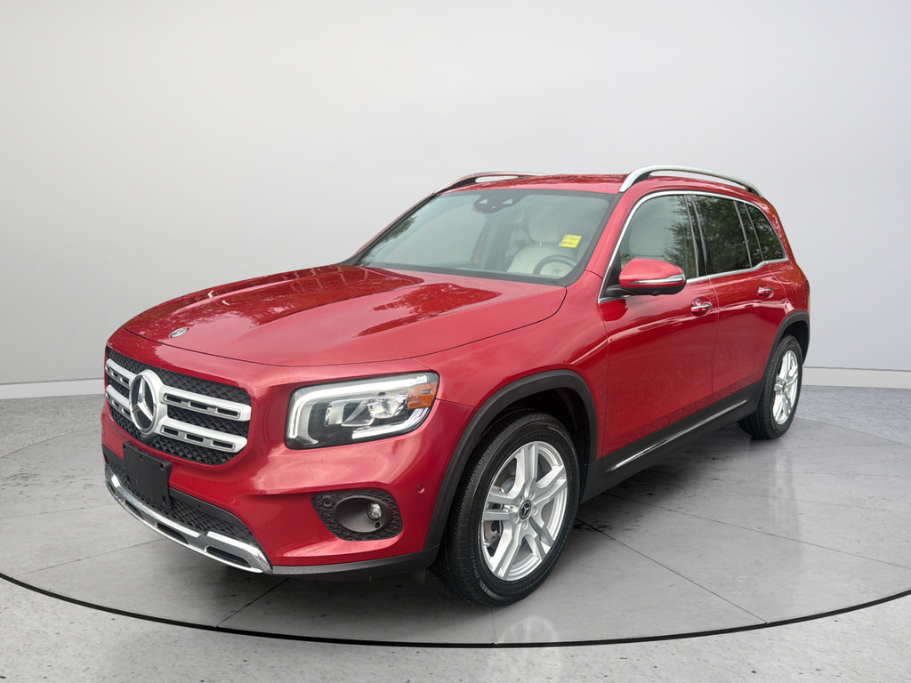 Used 2021 Mercedes-Benz GLB 250 w/ Premium Package image 4