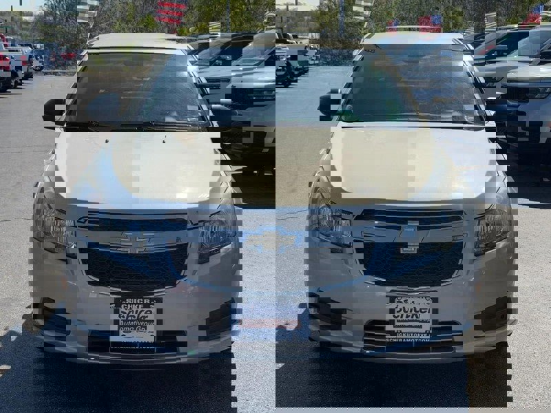 Used 2014 Chevrolet Cruze LS image 9