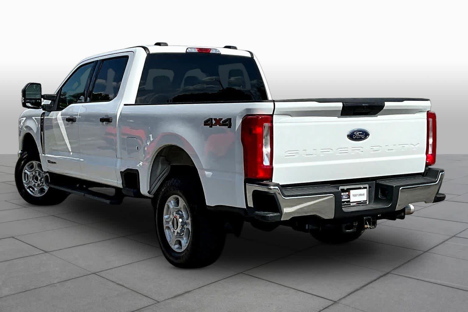Used 2025 Ford F250 XLT AWD/4WD image 12