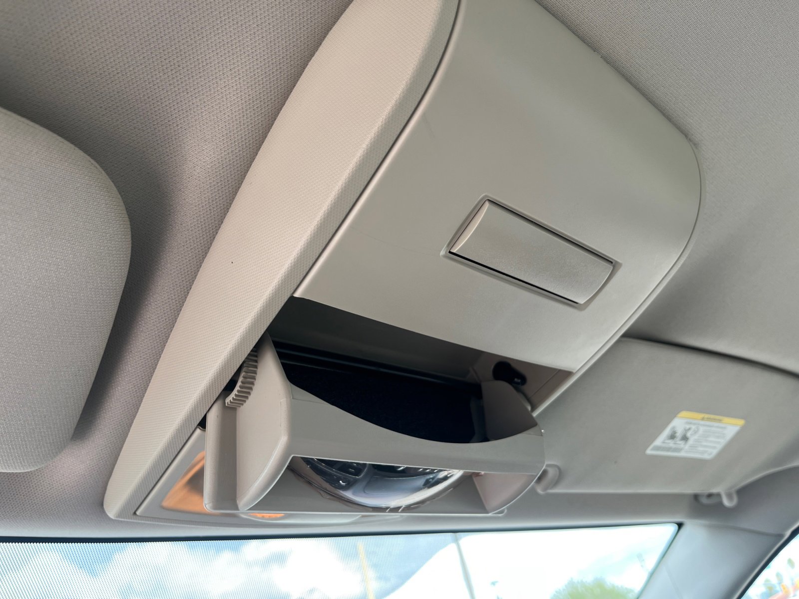 Used 2016 Dodge Grand Caravan American Value Package image 30