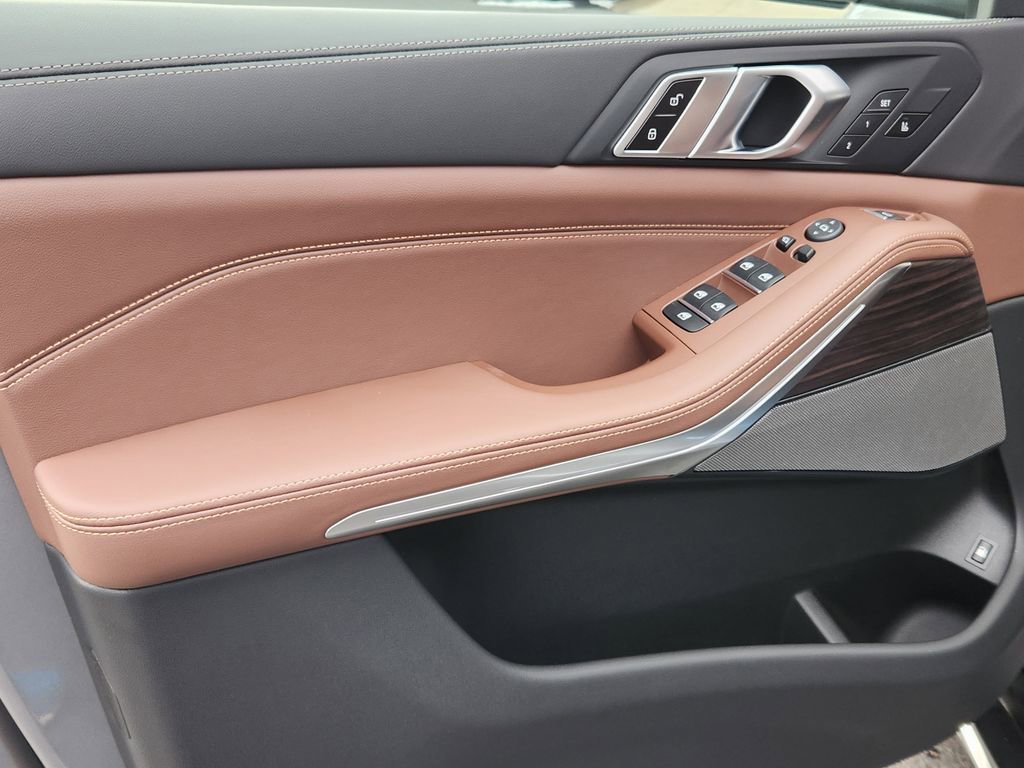 New 2026 BMW X5 xDrive50e AWD/4WD image 8