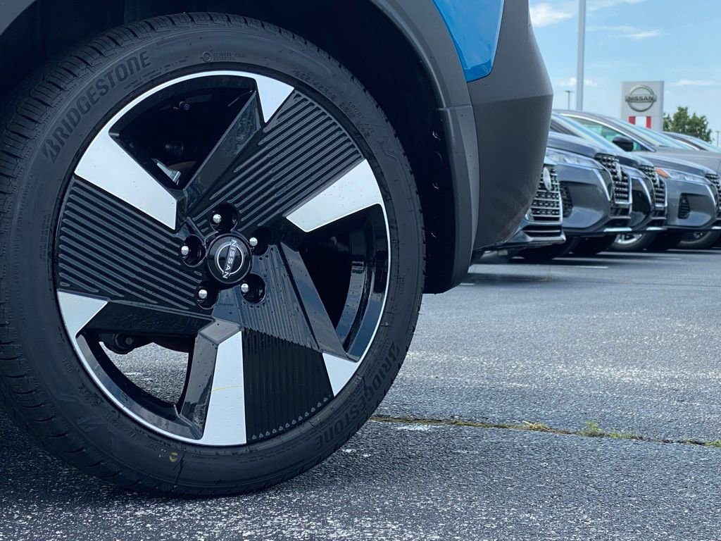 New 2025 Nissan Kicks SR image 40