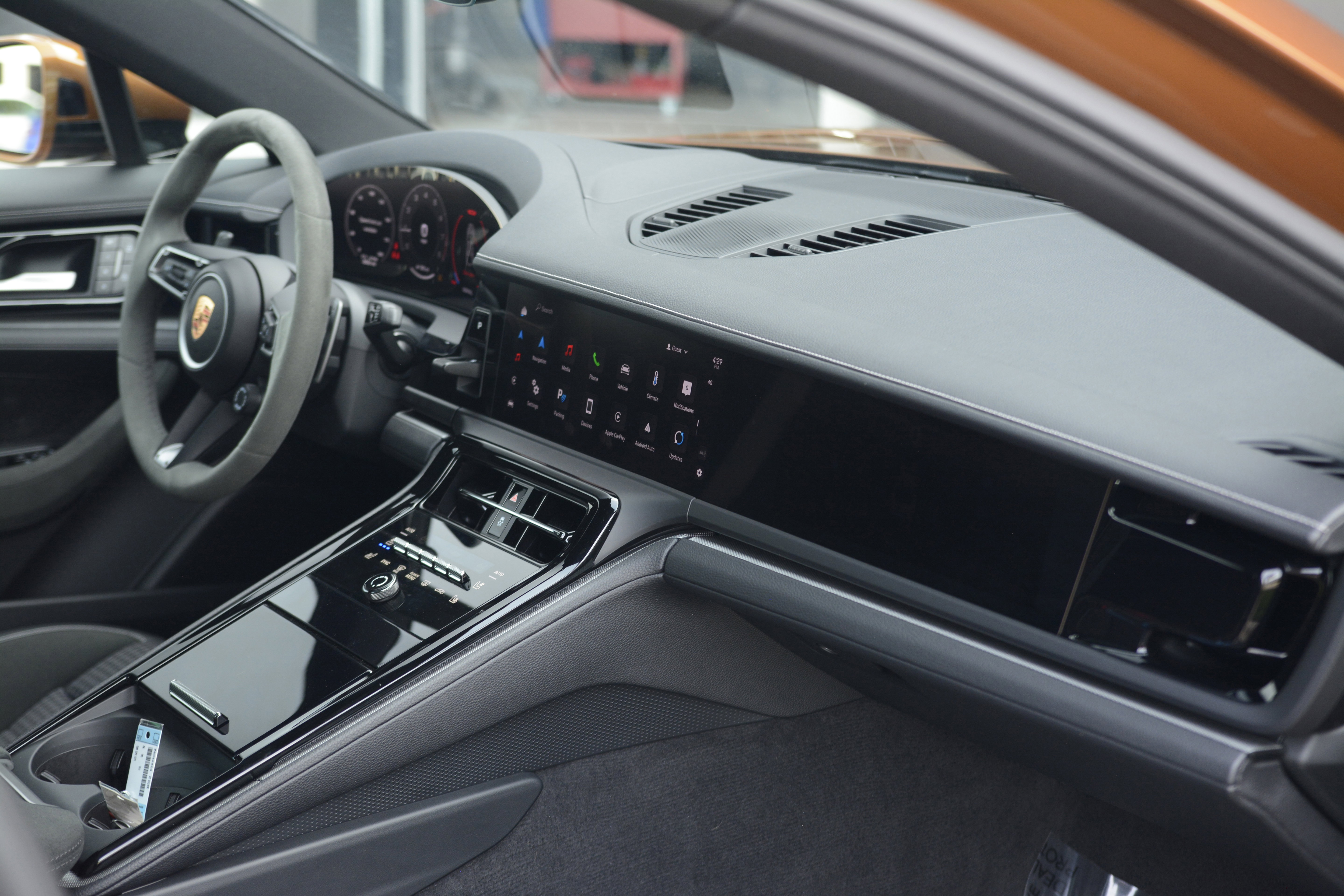 Certified 2025 Porsche Panamera 4 AWD/4WD image 12