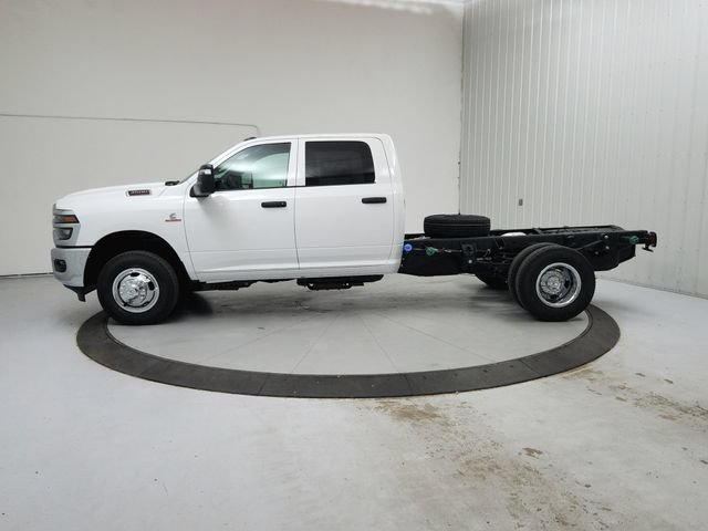 New 2026 RAM 3500 Tradesman w/ Chrome Appearance Group A AWD/4WD image 4