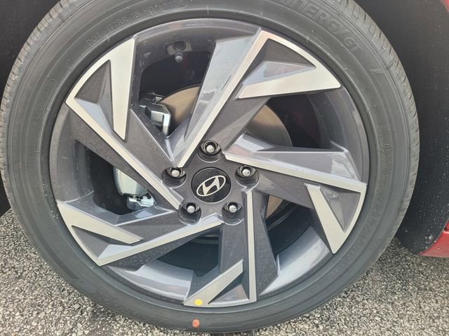 New 2025 Hyundai Elantra SEL image 13