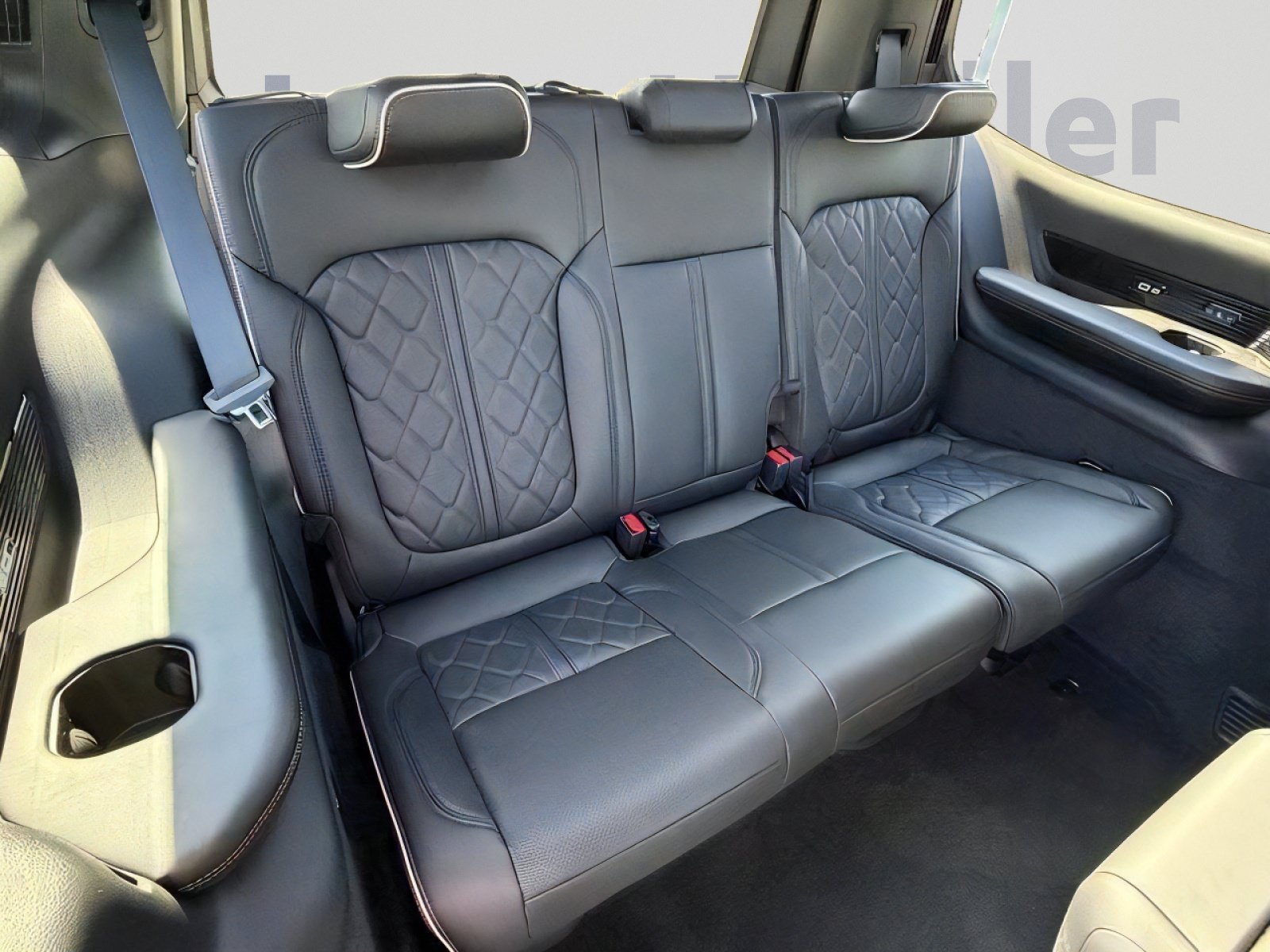 New 2026 Jeep Grand Wagoneer Summit AWD/4WD image 9