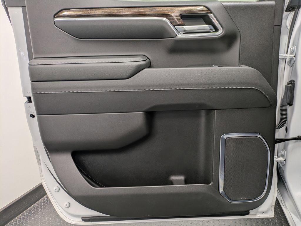 Used 2024 GMC Sierra 1500 Elevation image 25