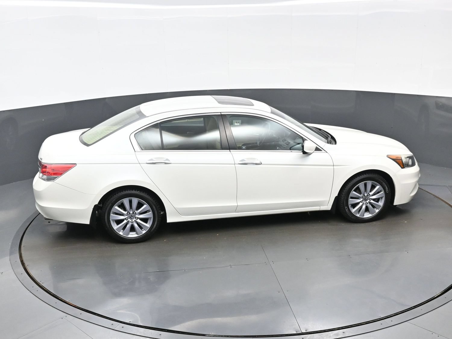 Used 2011 Honda Accord EX-L image 35