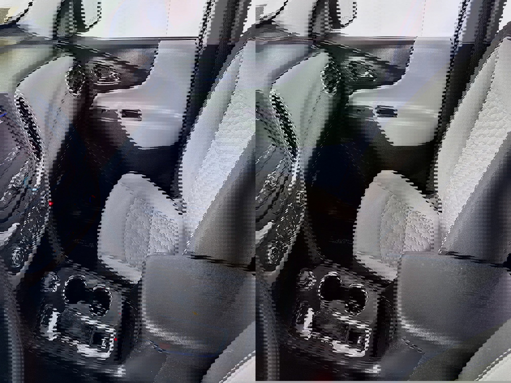 Used 2020 Chevrolet Equinox LS w/ LS Convenience Package image 22