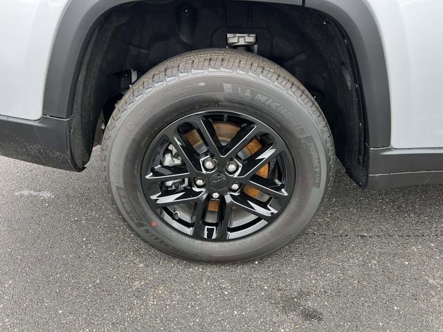 New 2025 Jeep Grand Cherokee L Laredo image 11