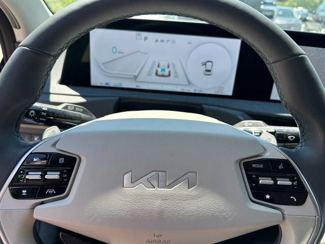 Used 2024 Kia EV6 Wind AWD/4WD image 26
