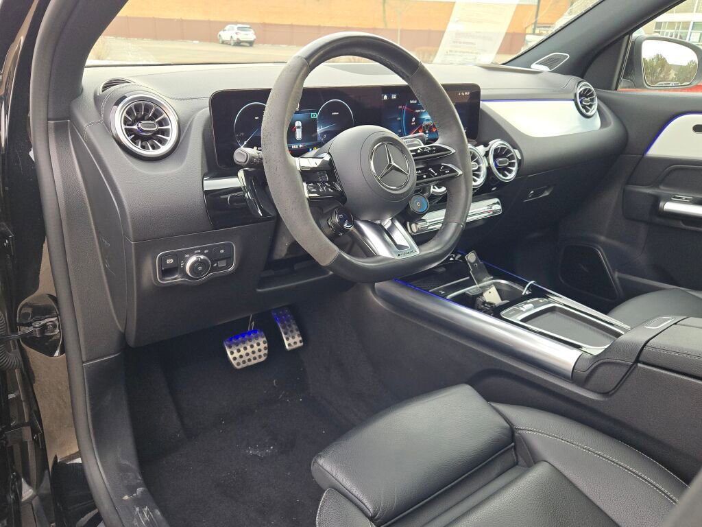 Used 2024 Mercedes-Benz GLA 35 AMG 4MATIC image 25