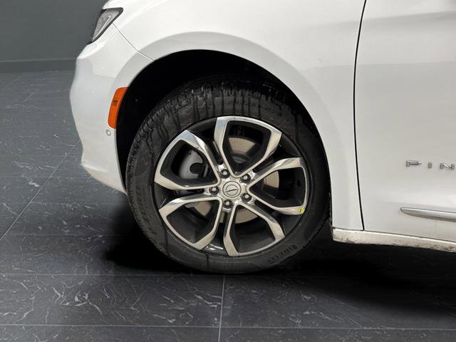 New 2026 Chrysler Pacifica Pinnacle w/ Trailer Tow Group image 40