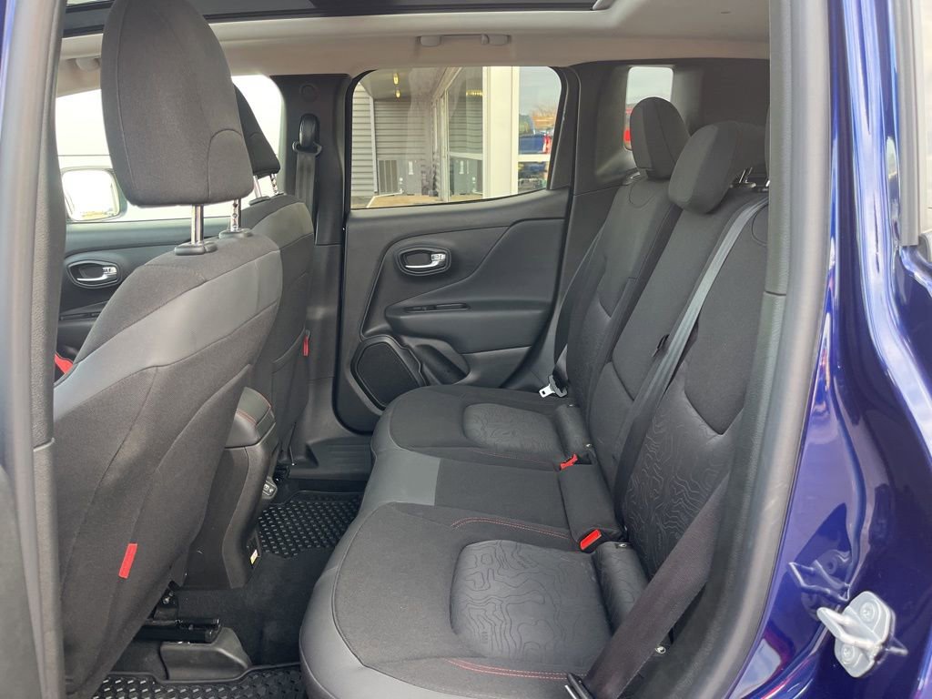 Used 2020 Jeep Renegade Trailhawk w/ Cold Weather Group AWD/4WD image 23