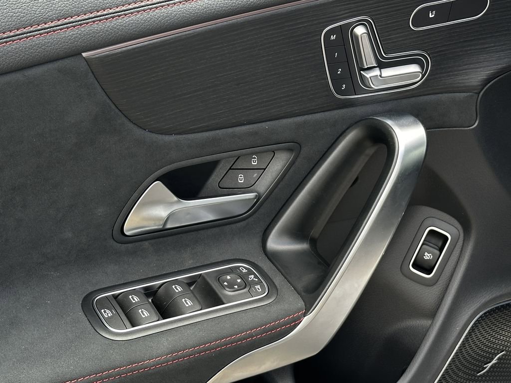New 2025 Mercedes-Benz CLA 35 AMG 4MATIC image 12