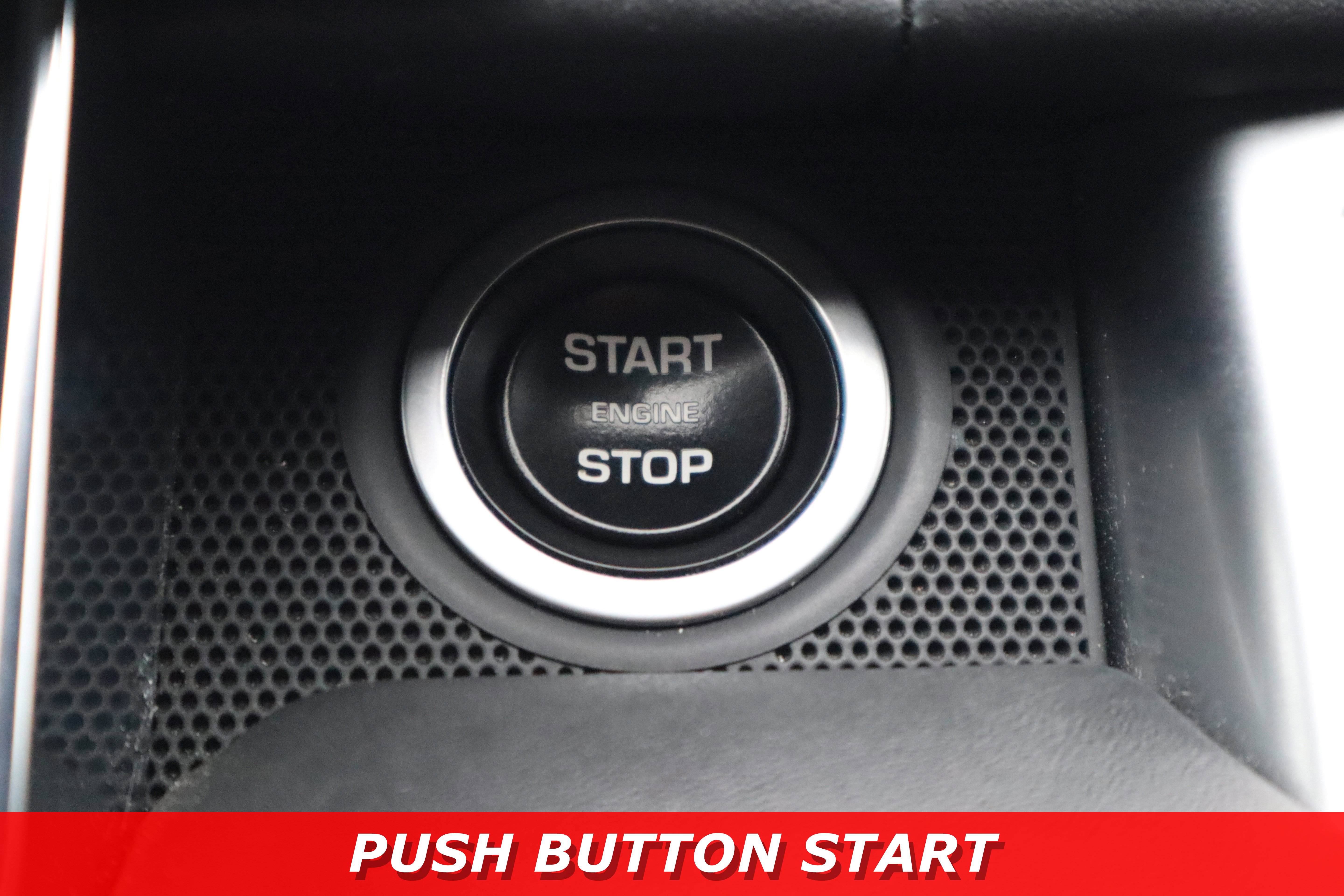 Used 2016 Land Rover Range Rover Sport SVR image 21