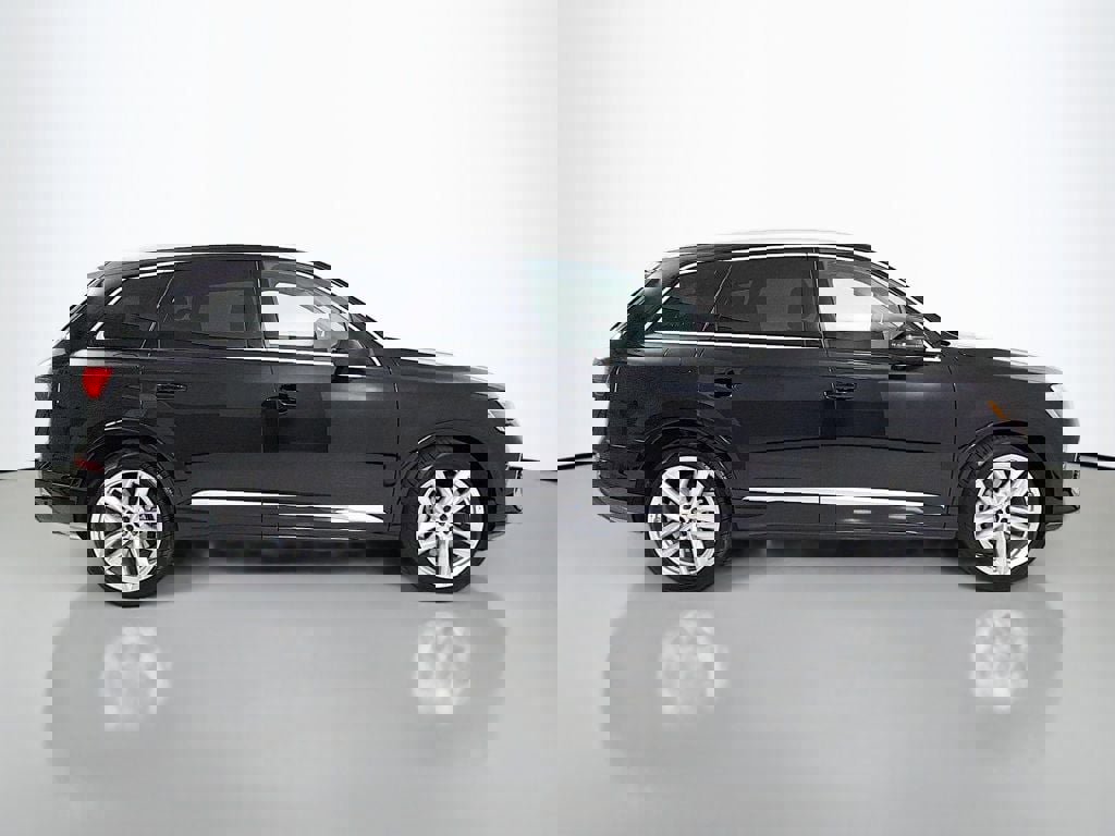 Certified 2025 Audi Q7 3.0T Premium Plus w/ Premium Plus Package AWD/4WD image 8